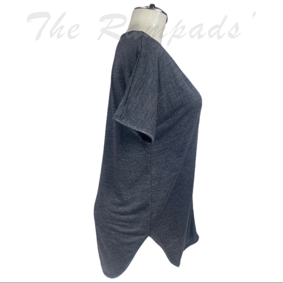 Banana Republic Gray Shimmery Blouse Size Small - Picture 2 of 8